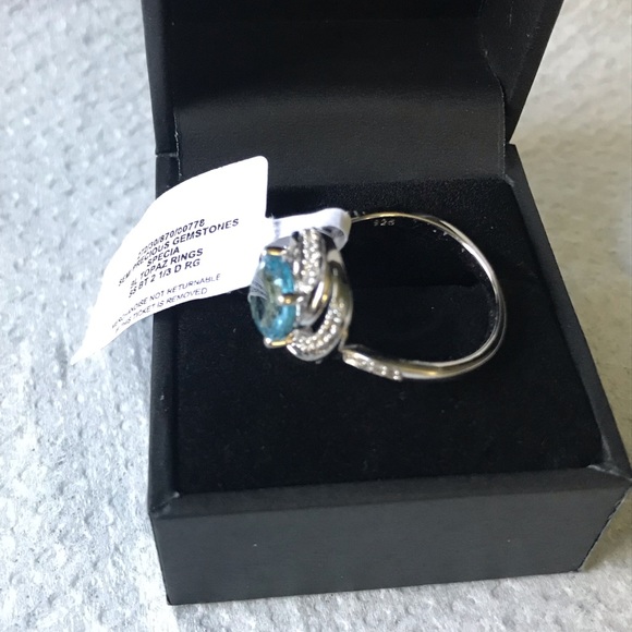 New Blue Topaz ring - Picture 5 of 15
